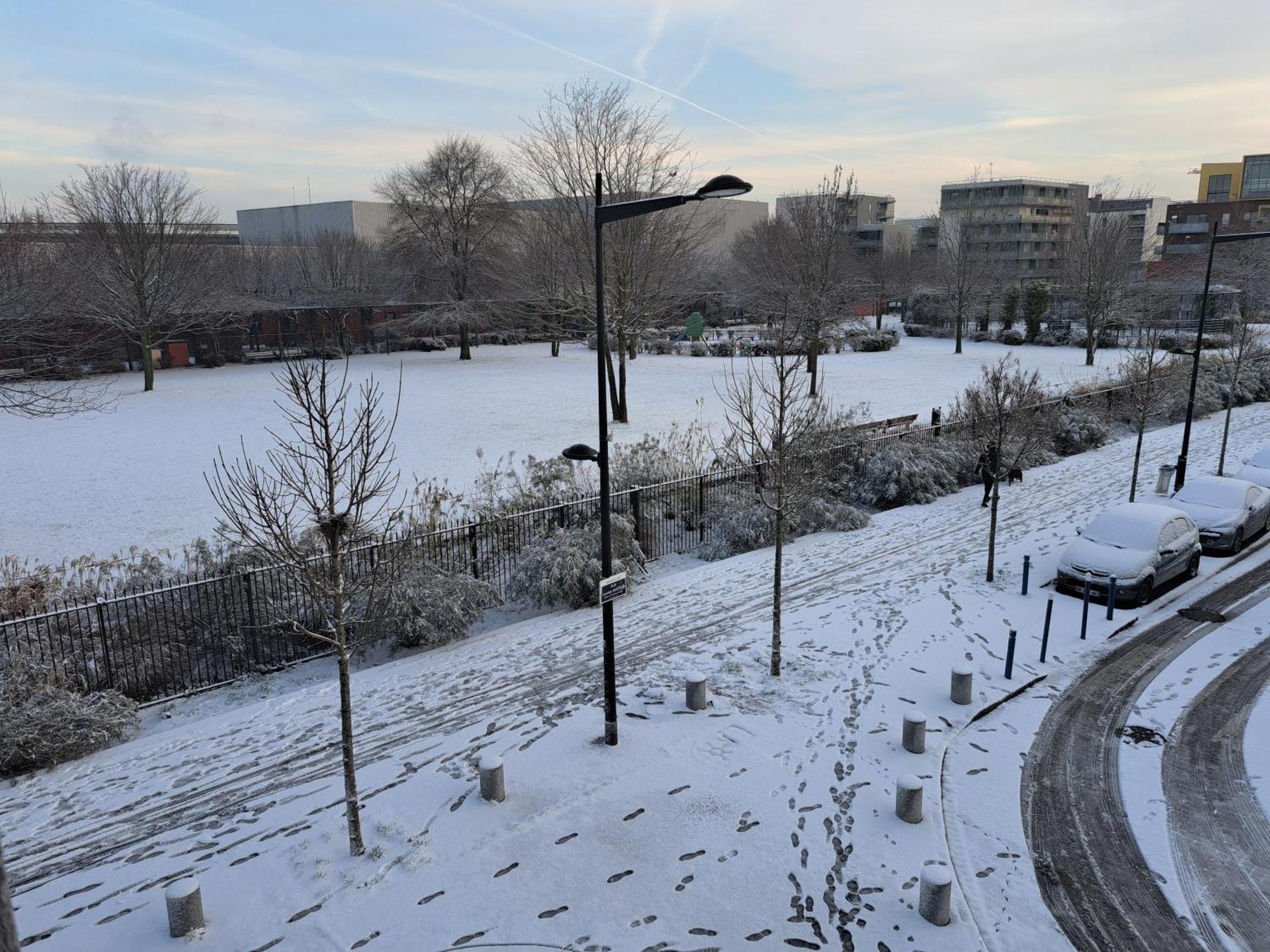 Chez Daniel, Un 2 Pieces Proche De Paris Stade De France โอแบวีลีเย ภายนอก รูปภาพ
