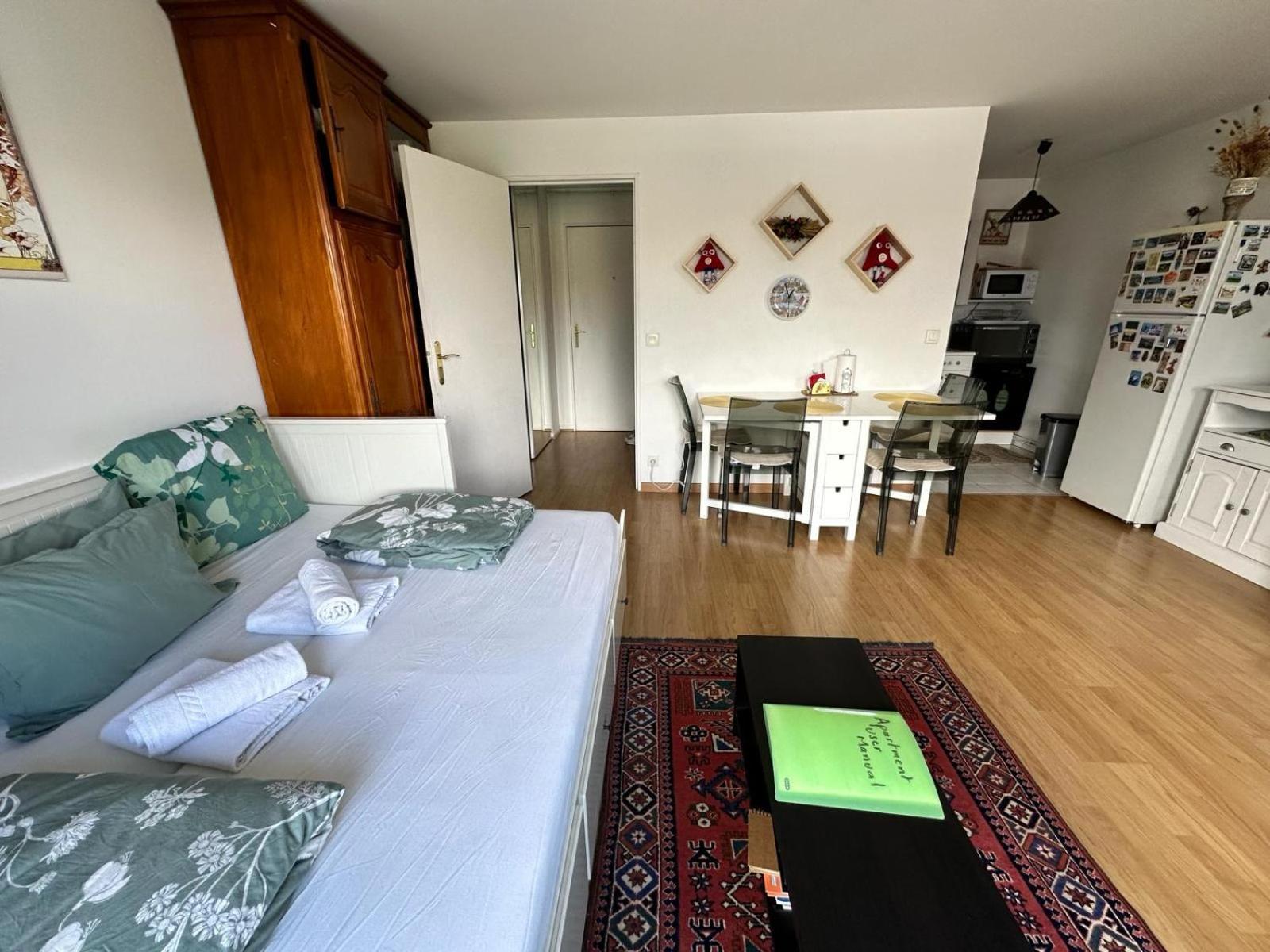 Chez Daniel, Un 2 Pieces Proche De Paris Stade De France โอแบวีลีเย ภายนอก รูปภาพ