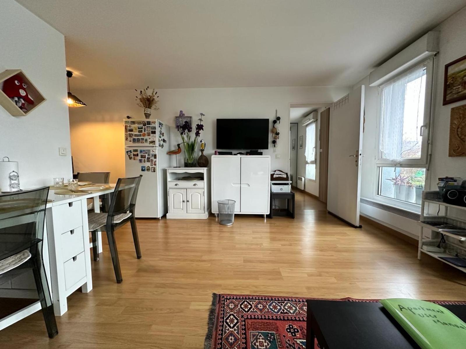 Chez Daniel, Un 2 Pieces Proche De Paris Stade De France โอแบวีลีเย ภายนอก รูปภาพ
