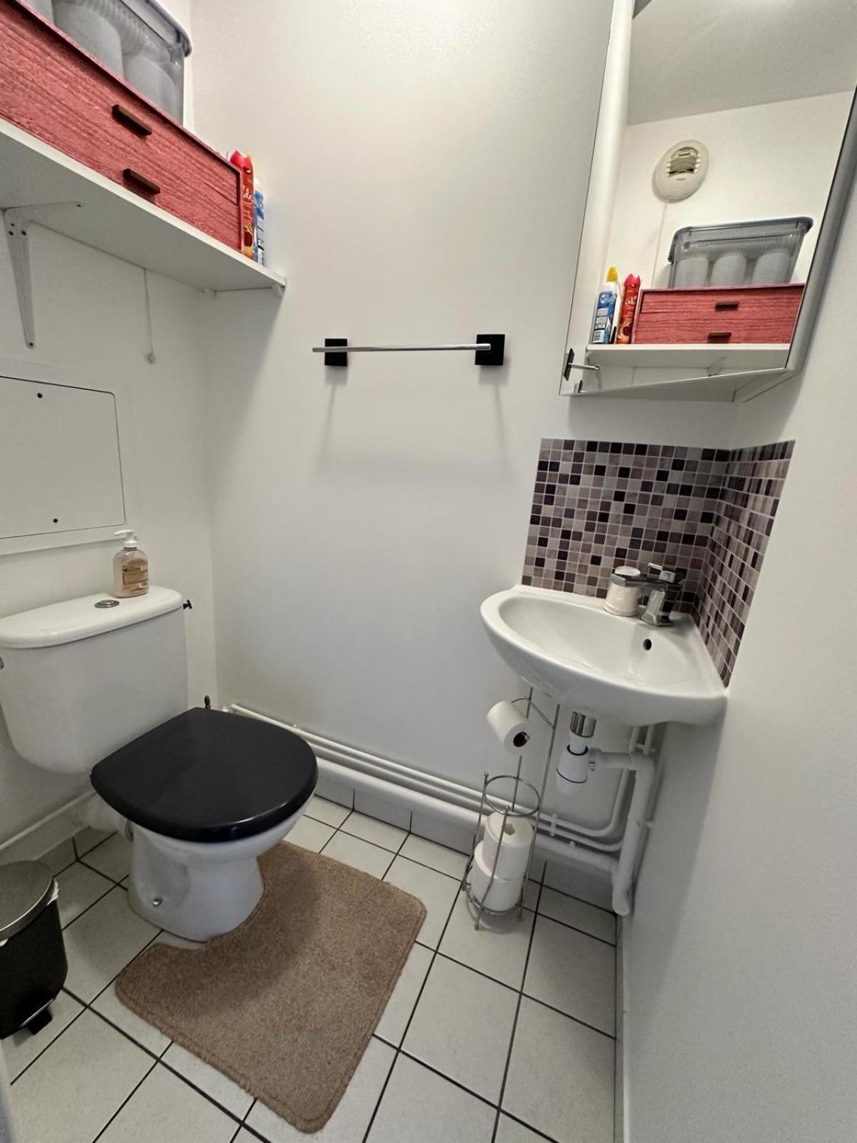 Chez Daniel, Un 2 Pieces Proche De Paris Stade De France โอแบวีลีเย ภายนอก รูปภาพ